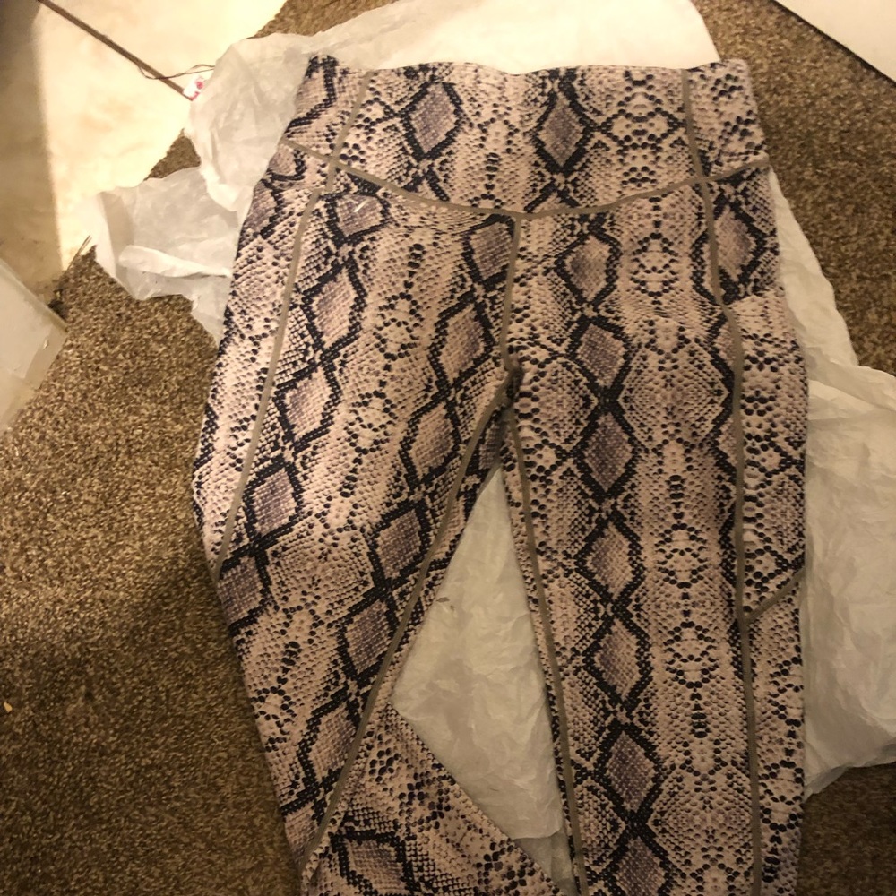 FITTIN TikTok Butt Leggings Tummy Control Workout Yoga Pants for Women